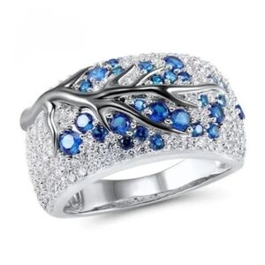 😁Elegant Sterling Silver Blue Blossom Ring With Blue Gemstones, Sizes 6,7,8